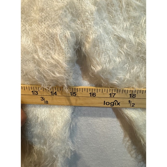 Primark Kids Girls White Fuzzy Reindeer Christmas Sweater Pullover 10 11 Years - Picture 5 of 6